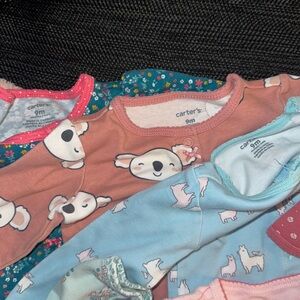(11)Carter’s nine-months baby girl sleepers